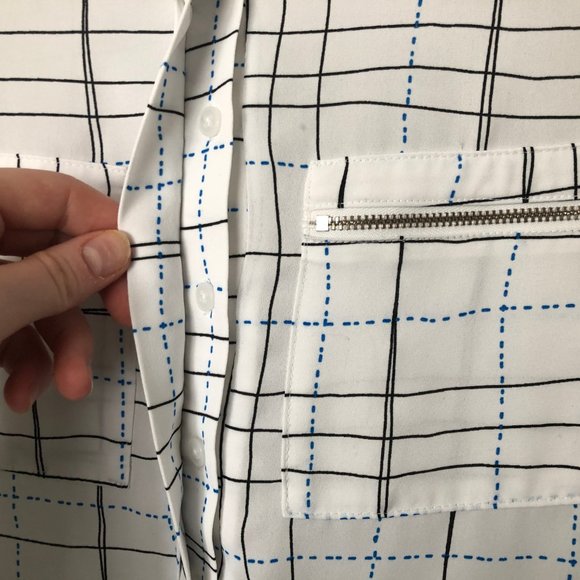 Women's Reitman's Blouse - Picture 5 of 5